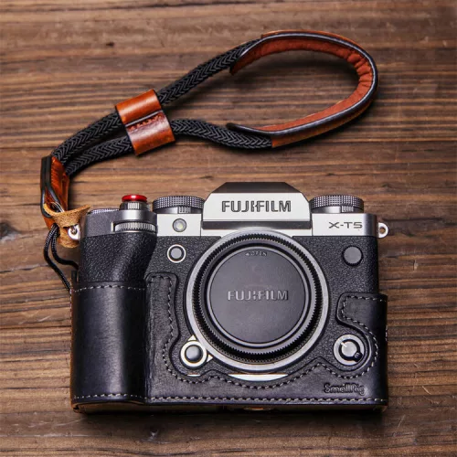 SmallRig 3927 Half Case & Wrist Strap For Fujifilm X-T5