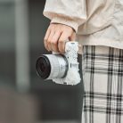 SmallRig 5430 L-Shaped Mount Plate with Handle (for Canon EOS R50 V) (white)