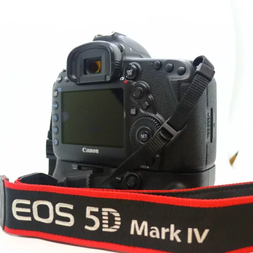 Canon EOS 5D mark IV váz + Canon BG-E20 markolat (HASZNÁLT - SECOND HAND)