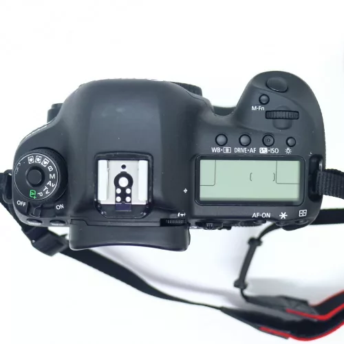 Canon EOS 5D mark IV váz + Canon BG-E20 markolat (HASZNÁLT - SECOND HAND)