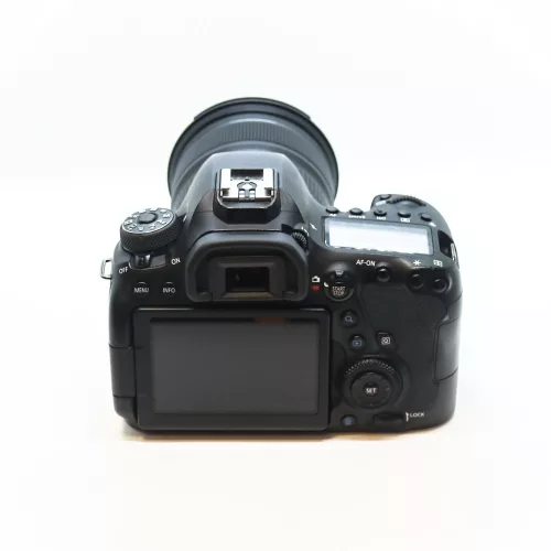 Canon EOS 6D mark II + EF 24-105/3.5-5.6 IS STM + BG-E21 markolat (HASZNÁLT - SECOND HAND)