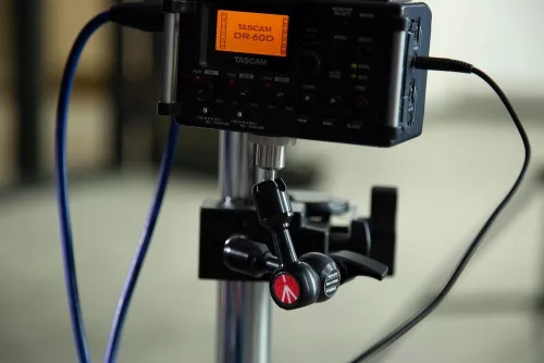 Manfrotto 244 Micro kar Arri típusú elfordulás gátló adapterrel (244MICRO-AA)