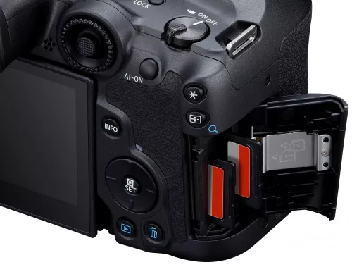 Canon EOS R7 + RF-S 18-150mm / 3.5-6.3 IS STM (-215.000.- Kuponkód:CB-215) (+128GB memóriakártya) (5137C010)