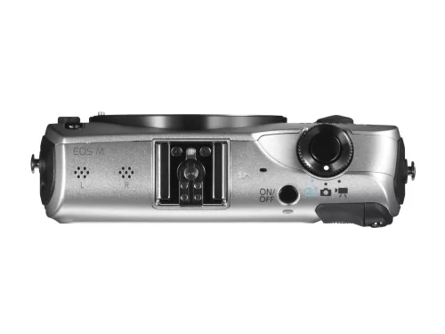 Canon EOS M váz + EF-M 18-55mm / 3.5-5.6 IS STM objektív + 90EX vaku (4 színben) (ezüst)