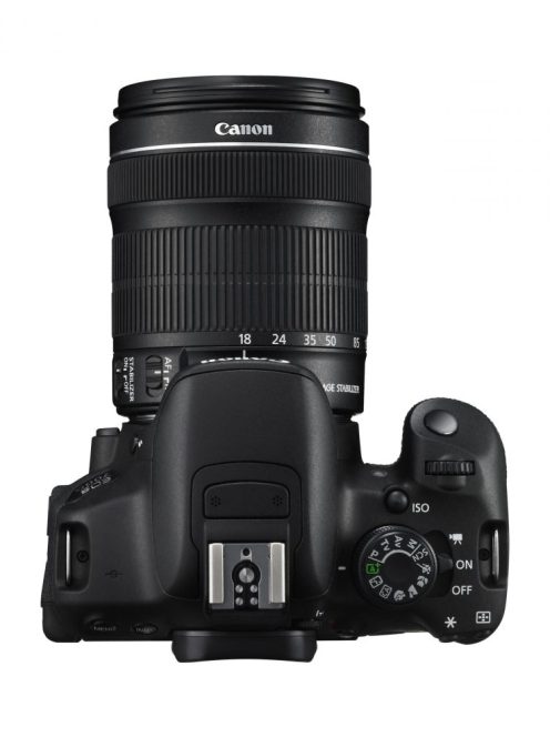 Canon EOS 700D + EF-S 18-135mm / 3.5-5.6 IS STM + EF 40mm / 2.8 STM