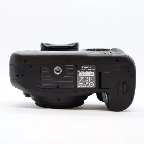 Canon EOS 7D mark II váz + BG-E16 markolat - HASZNÁLT