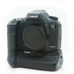   Canon EOS 7D mark II váz + Canon BG-E16 markolat (HASZNÁLT - SECOND HAND)