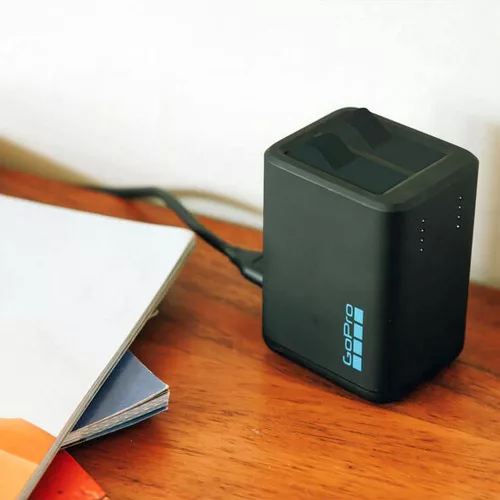 GoPro Dual-Battery Charger + 2x "ENDURO" akkumulátor (1.900mAh) (for HERO13 Black) (AEDBD-201)