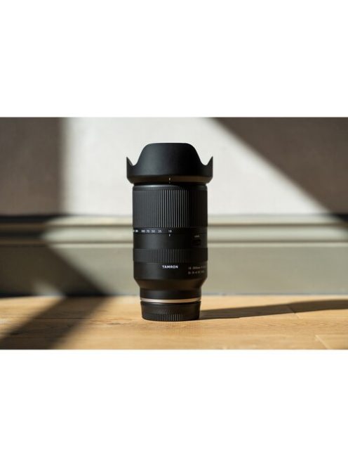 Tamron 18-300mm / 3.5-6.3 Di III-A VC VXD (for Sony E) (B061S)