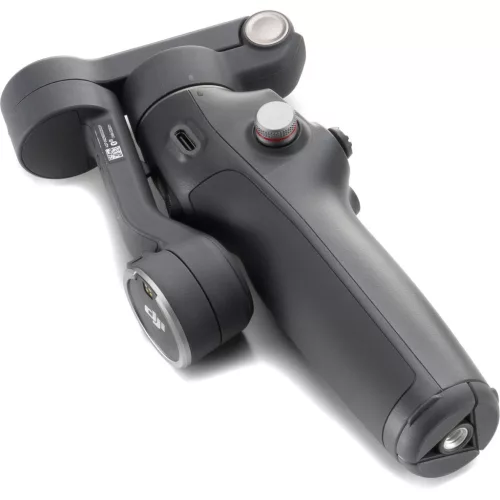 DJI Osmo Mobile 8 Advanced Tracking Combo