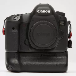   Canon EOS 5Ds váz + Canon BG-E11 markolat (HASZNÁLT - SECOND HAND)