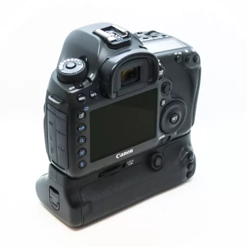 Canon EOS 5Ds váz + Canon BG-E11 markolat (HASZNÁLT - SECOND HAND)