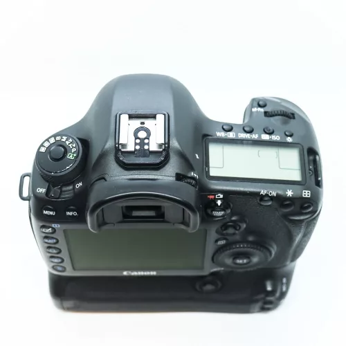 Canon EOS 5Ds váz + Canon BG-E11 markolat (HASZNÁLT - SECOND HAND)