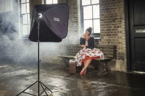 Lastolite Ezybox 38x38cm rendszervaku softbox adapterrel (LS2438)