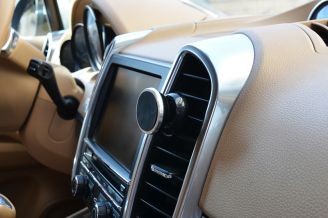 Media-Tech mágneses telefontartó autóba (MT5514)